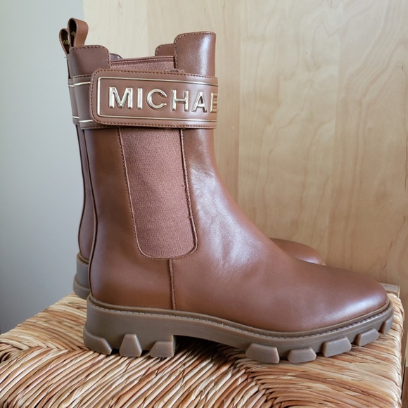 Michael Kors Mid Chelsea Boots Size 8 NEW! - Picture 6 of 13